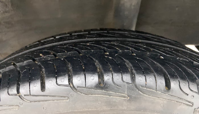 2017 Datsun Redi Go T (O), Petrol, Manual, 65,377 km, Left Rear Tyre Tread
