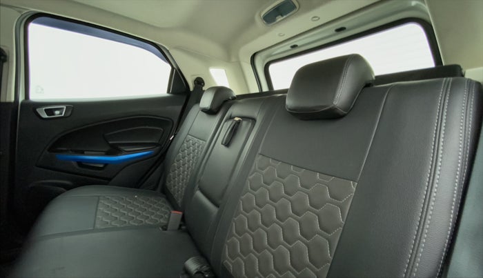 2018 Ford Ecosport 1.5 TITANIUM SIGNATURE TI VCT (SUNROOF), Petrol, Manual, 79,134 km, Right Side Rear Door Cabin
