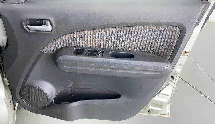 2013 Maruti Ritz VXI, Petrol, Manual, 61,753 km, Driver Side Door Panels Control