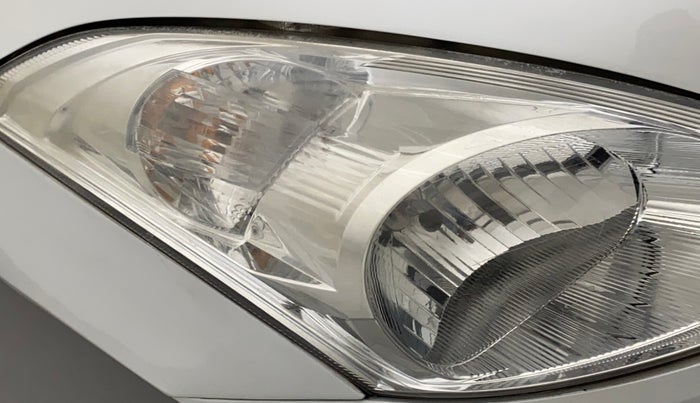 2015 Maruti Swift ZDI, Diesel, Manual, 90,845 km, Right headlight - Faded