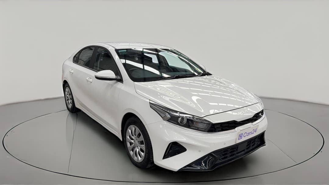 2023 Kia Cerato S, Automatic, 41338 km, Right Front Diagonal (45- Degree) View