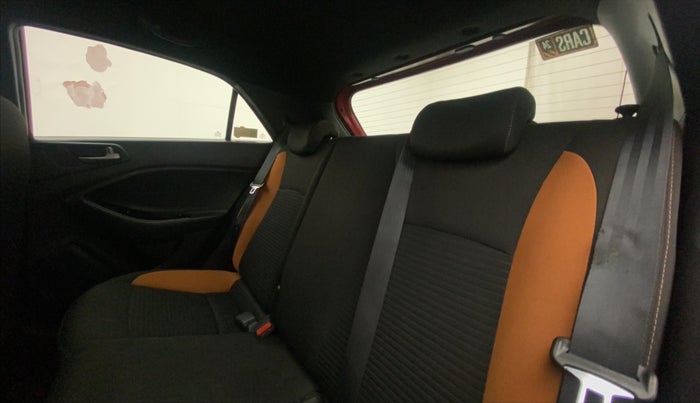2015 Hyundai i20 Active 1.4 SX, Diesel, Manual, 83,036 km, Right Side Rear Door Cabin