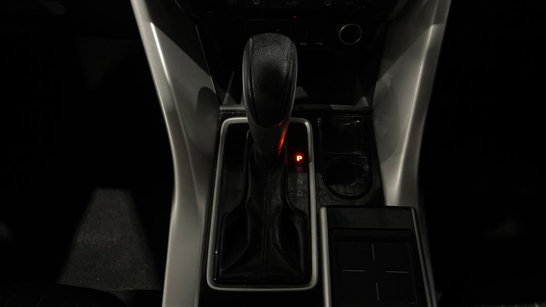 2018 Mitsubishi Eclipse Cross Ls (2WD), Automatic, 146540 km, Gear Lever 