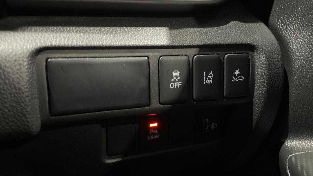 2018 Mitsubishi Eclipse Cross Ls (2WD), Automatic, 146540 km, Utility Switches/Buttons