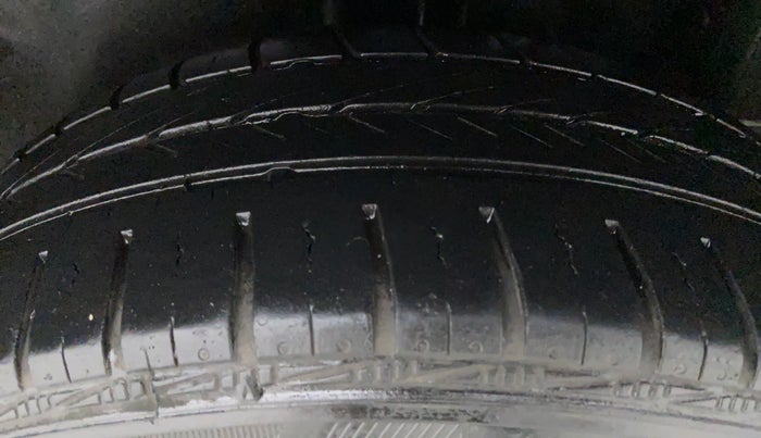 2019 Skoda Rapid 1.6 MPI MT ACTIVE, Petrol, Manual, 41,903 km, Left Rear Tyre Tread