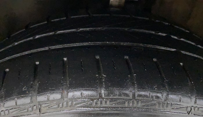 2019 Skoda Rapid 1.6 MPI MT ACTIVE, Petrol, Manual, 41,903 km, Left Front Tyre Tread