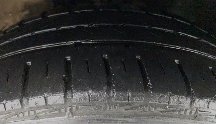 2019 Skoda Rapid 1.6 MPI MT ACTIVE, Petrol, Manual, 41,903 km, Right Front Tyre Tread
