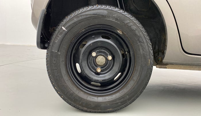 2017 Datsun Redi Go 1.0 T(O), Petrol, Manual, 30,331 km, Right Rear Wheel