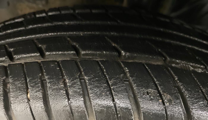 2017 Datsun Redi Go 1.0 T(O), Petrol, Manual, 30,331 km, Left Rear Tyre Tread