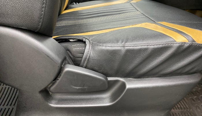 2017 Datsun Redi Go 1.0 T(O), Petrol, Manual, 30,331 km, Driver Side Adjustment Panel