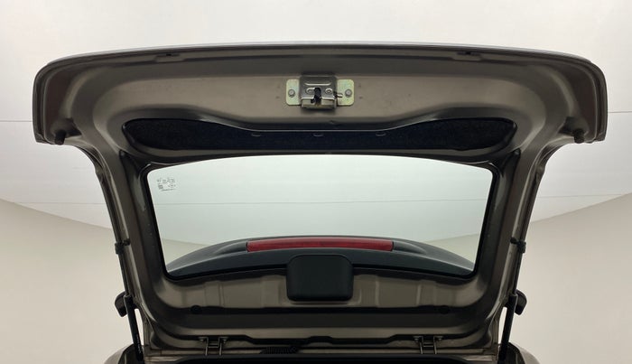 2017 Datsun Redi Go 1.0 T(O), Petrol, Manual, 30,331 km, Boot Door Open