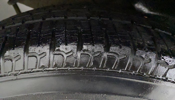 2013 Hyundai i10 MAGNA 1.2 KAPPA2, Petrol, Manual, 19,778 km, Right Rear Tyre Tread