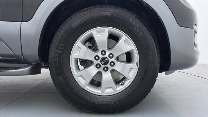KIA MOHAVE-Right Front Tyre