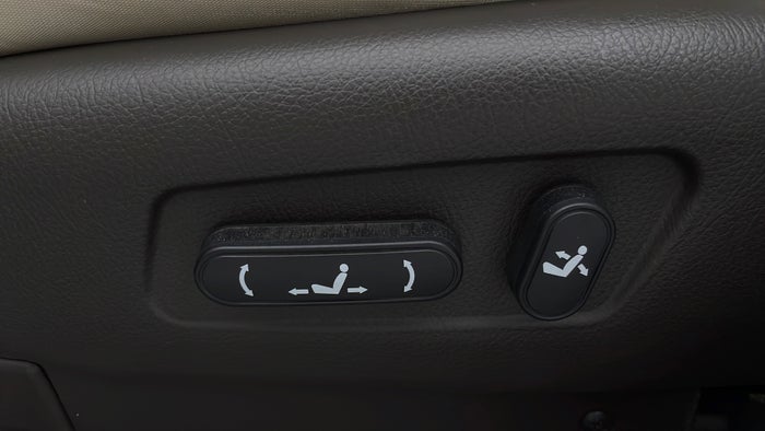 KIA MOHAVE-Driver Side Adjustment Panel