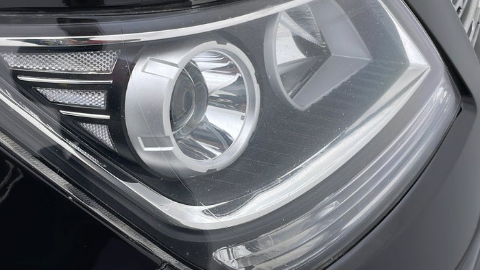 KIA MOHAVE-Head Light RHS Scratch