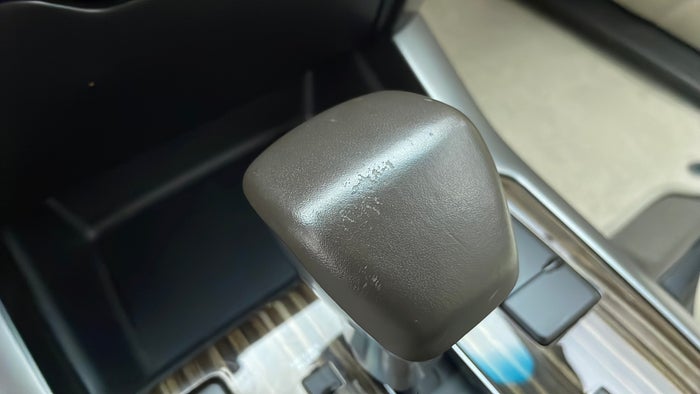 KIA MOHAVE-Gear lever Knob Scratch