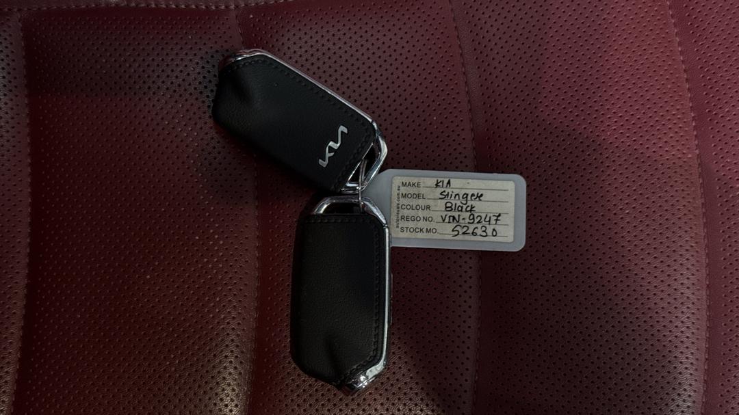 2022 Kia Stinger Gt (red Leather), Automatic, 36687 km, Key Close-up