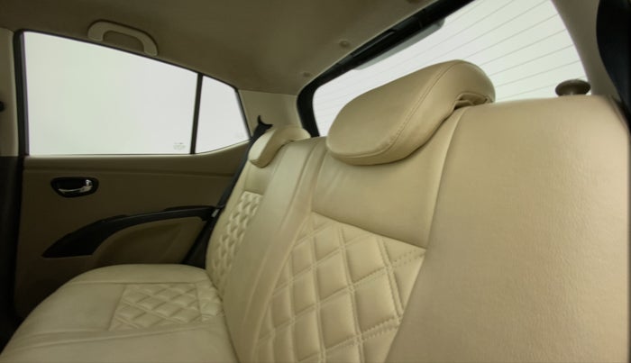 2012 Hyundai i10 SPORTZ 1.2, Petrol, Manual, 73,424 km, Right Side Rear Door Cabin