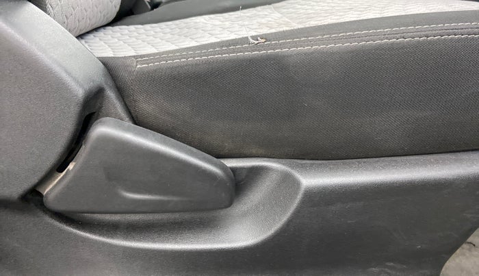 2020 Datsun Redi Go T(O) 1.0 AMT, Petrol, Automatic, 52,236 km, Driver Side Adjustment Panel