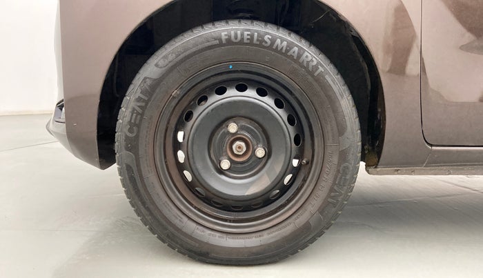 2020 Datsun Redi Go T(O) 1.0 AMT, Petrol, Automatic, 52,236 km, Left Front Wheel