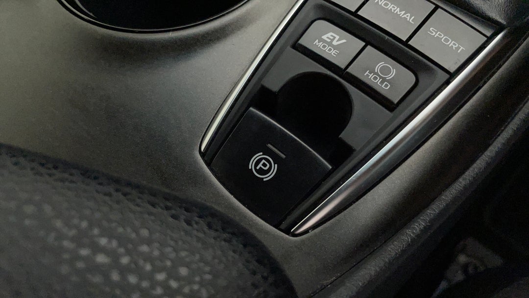 2024 Toyota Camry Ascent + Sat Nav Hybrid, Automatic, 50267 km, Handbrake