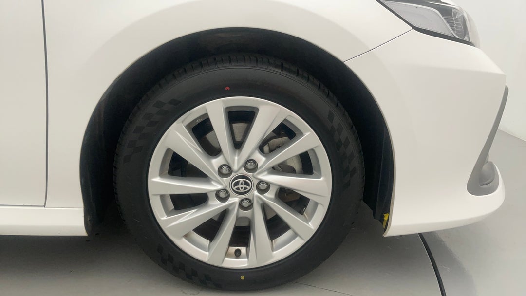 2024 Toyota Camry Ascent + Sat Nav Hybrid, Automatic, 50267 km, Right Front Wheel