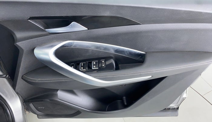 2019 MG HECTOR SHARP DCT PETROL, Petrol, Automatic, 34,036 km, Driver Side Door Panels Control