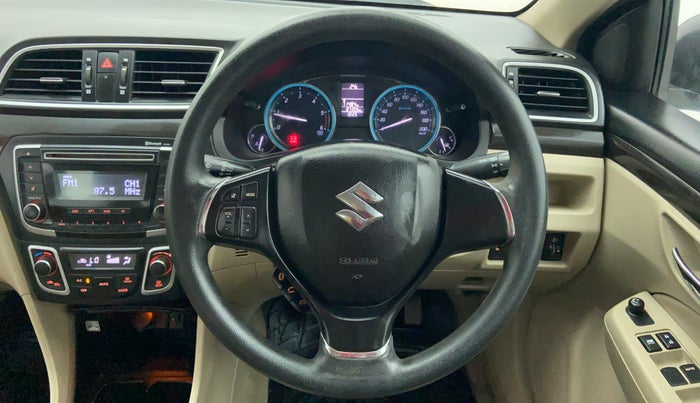 2015 Maruti Ciaz VDI+ SHVS, Diesel, Manual, 87,355 km, Steering Wheel Close-up