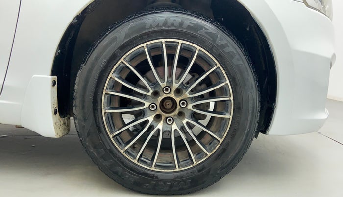 2015 Maruti Ciaz VDI+ SHVS, Diesel, Manual, 87,355 km, Right Front Tyre
