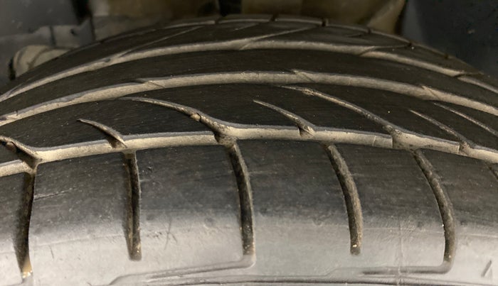 2018 Tata NEXON XT 1.2, Petrol, Manual, 55,700 km, Left Front Tyre Tread