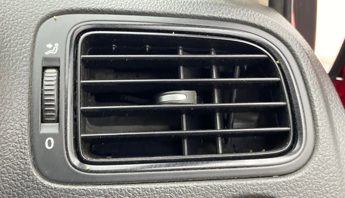 2012 Volkswagen Polo TRENDLINE 1.2L PETROL, Petrol, Manual, 53,397 km, AC Unit - Front vent has minor damage