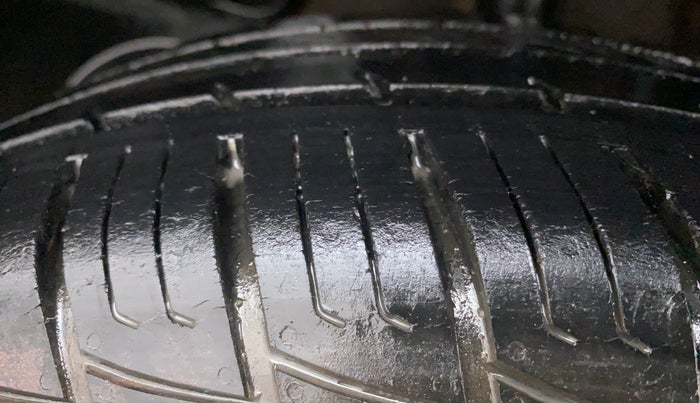 2014 Nissan Terrano XL (P), Petrol, Manual, 74,547 km, Right Rear Tyre Tread