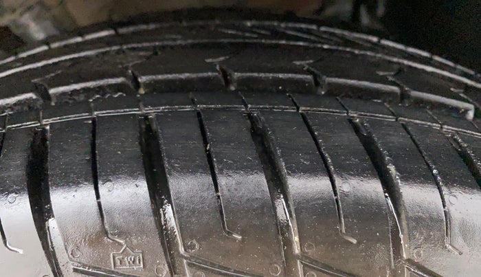 2014 Nissan Terrano XL (P), Petrol, Manual, 74,547 km, Right Front Tyre Tread