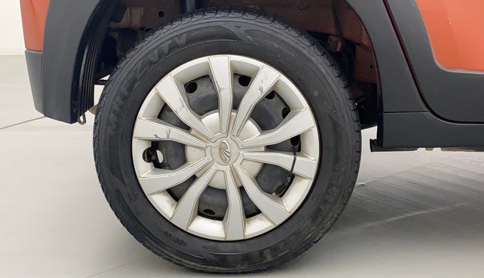 2018 Mahindra KUV 100 NXT K6+ P 6 STR, Petrol, Manual, 27,973 km, Right Rear Wheel
