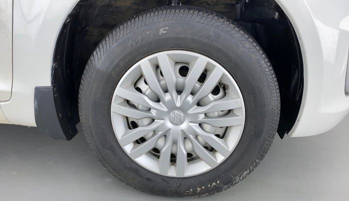 2015 Maruti Swift LDI O, Diesel, Manual, 46,593 km, Right Front Wheel