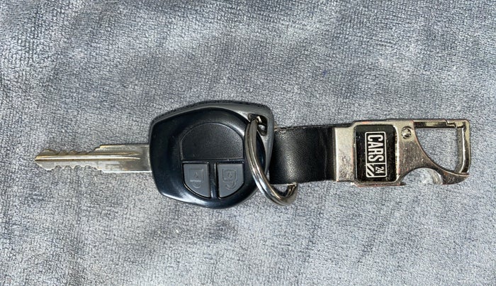 2015 Maruti Swift LDI O, Diesel, Manual, 46,593 km, Key Close Up