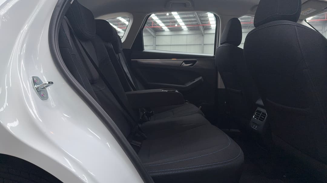 2026 GWM Haval Jolion Premium Hybrid, Automatic, 10218 km, Right Side Rear Door Cabin View