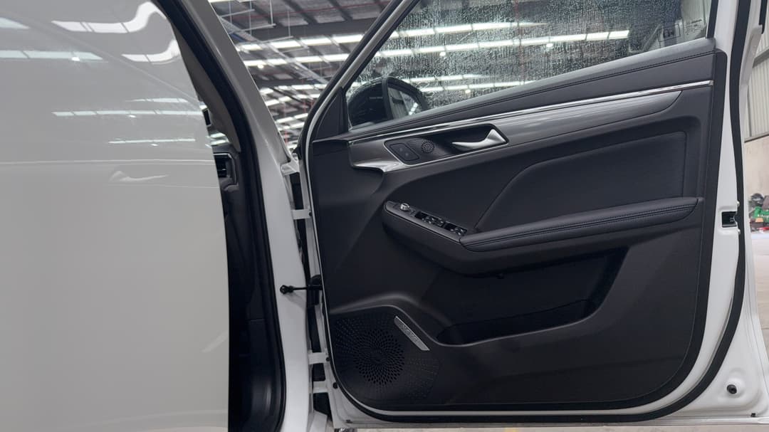 2026 GWM Haval Jolion Premium Hybrid, Automatic, 10218 km, Speaker View