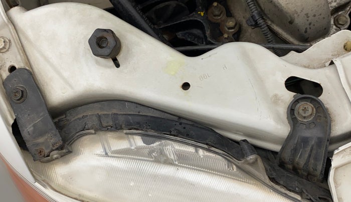 2012 Maruti Alto K10 VXI, Petrol, Manual, 53,735 km, Right headlight - Clamp has minor damage
