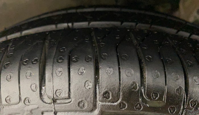 2012 Maruti Alto K10 VXI, Petrol, Manual, 53,735 km, Left Front Tyre Tread