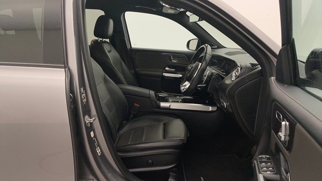 2020 Mercedes-amg Glb 35 4matic, Automatic, 45372 km, Right Side Front Door Cabin View