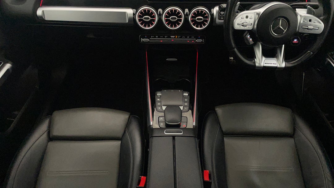 2020 Mercedes-amg Glb 35 4matic, Automatic, 45372 km, Center Console