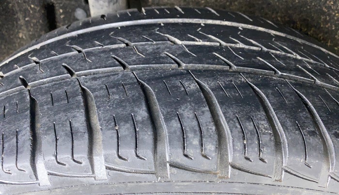 2018 Maruti Vitara Brezza VDI OPT, Diesel, Manual, 32,639 km, Right Rear Tyre Tread