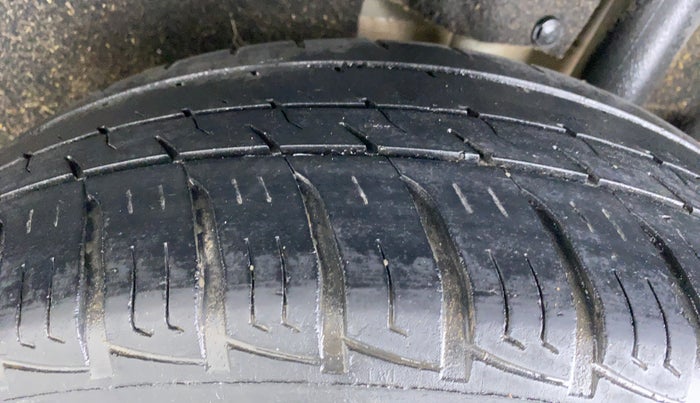 2018 Maruti Vitara Brezza VDI OPT, Diesel, Manual, 32,639 km, Left Rear Tyre Tread