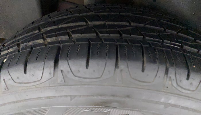 2017 Jeep Compass LONGITUDE 2.0 DIESEL, Diesel, Manual, 50,322 km, Right Rear Tyre Tread