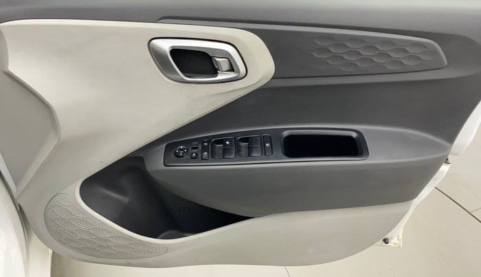 2019 Hyundai GRAND I10 NIOS SPORTZ AMT 1.2 KAPPA VTVT, Petrol, Automatic, 35,110 km, Driver Side Door Panels Control