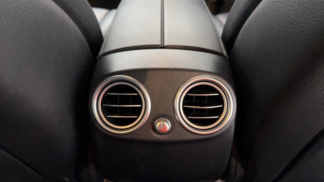 2019 Mercedes-benz GLC 300 4matic, Automatic, 80956 km, Rear A/C Vent