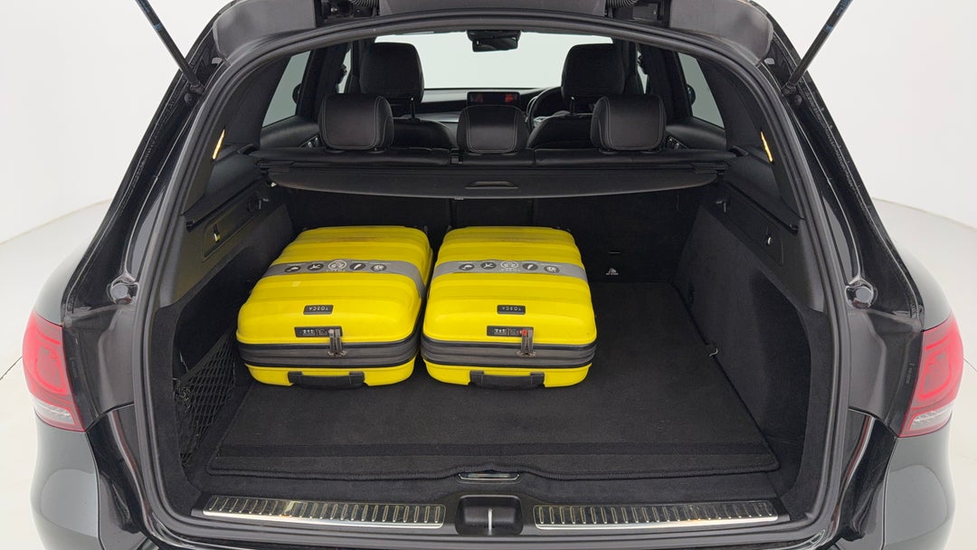 2019 Mercedes-benz GLC 300 4matic, Automatic, 80956 km, Boot Inside View with Luggage