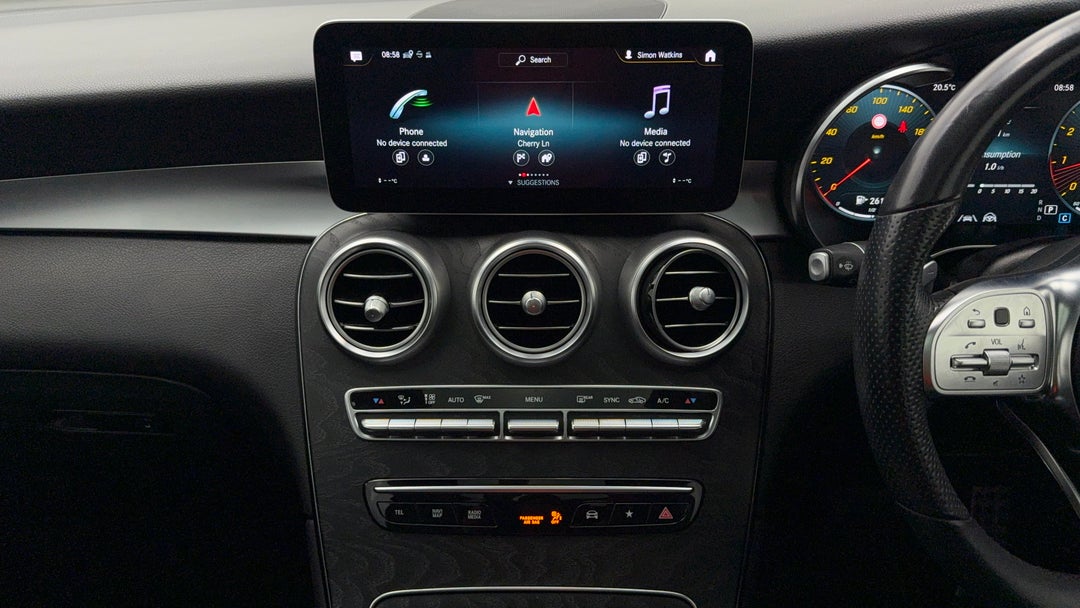 2019 Mercedes-benz GLC 300 4matic, Automatic, 80956 km, Center Console