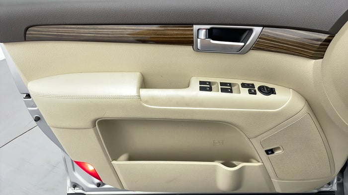 Kia Mohave-Driver Side Door Panels Controls